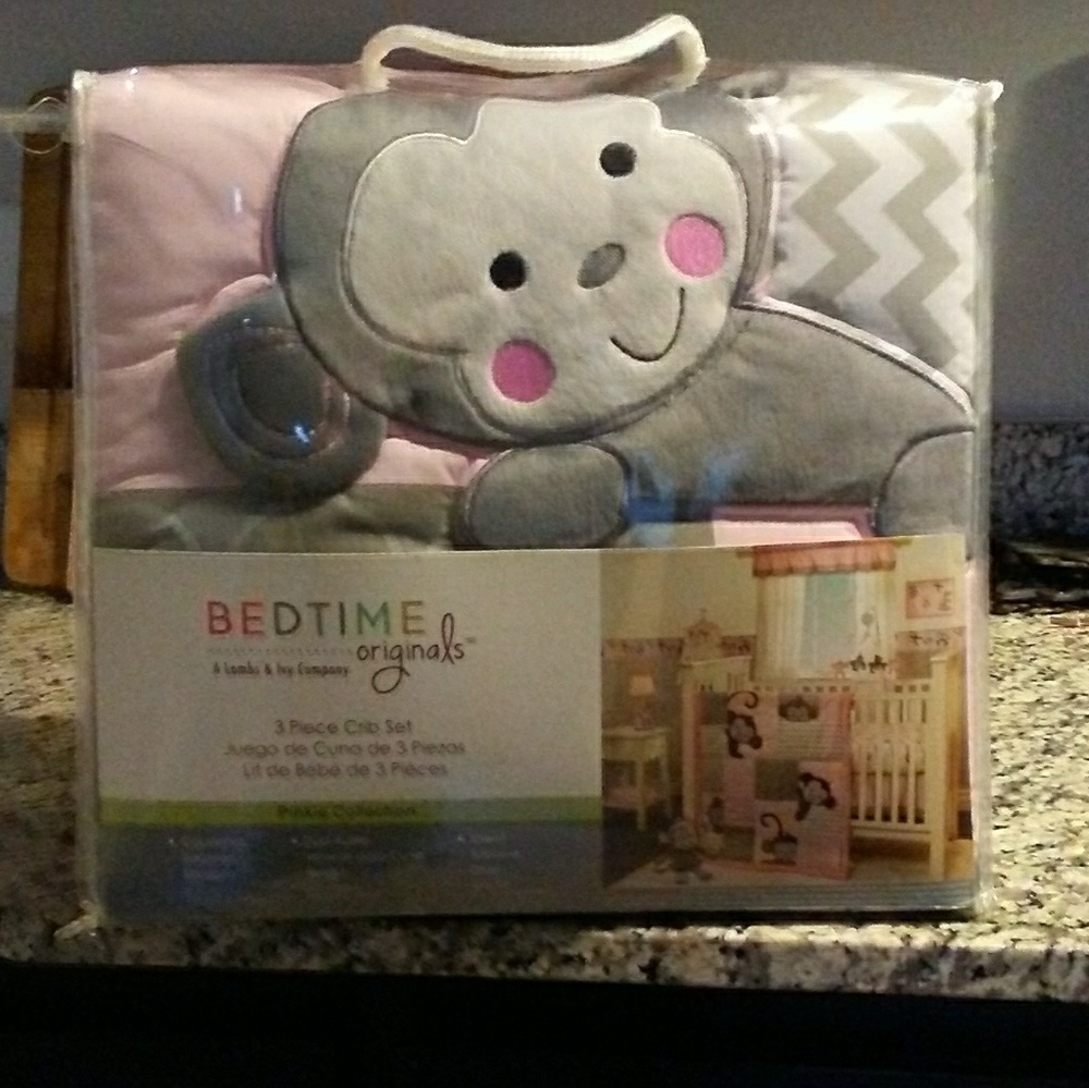 Sold⏫Lambs & Ivy 3 piece baby bedding brand new